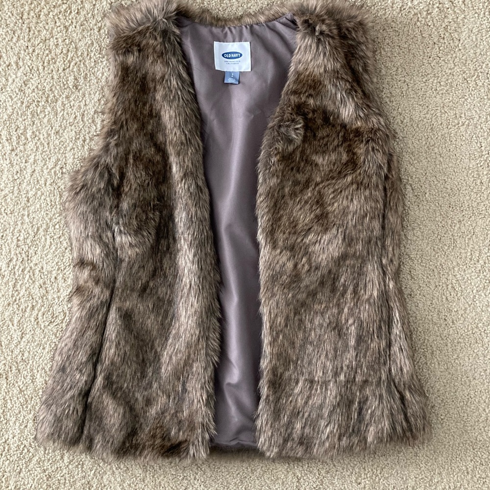 FAUX FUR VEST